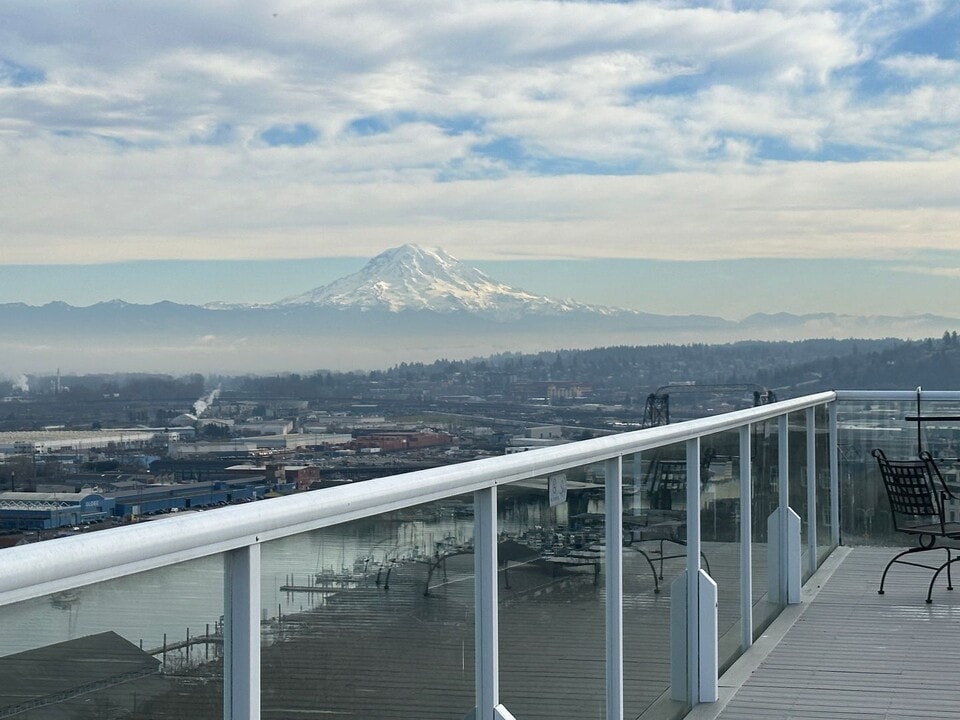 235 Broadway in Tacoma, WA - Building Photo