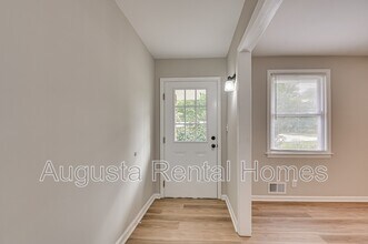 323 Pineview Dr in Augusta, GA - Building Photo - Building Photo