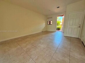 320 SE 37th Ter in Homestead, FL - Building Photo - Building Photo