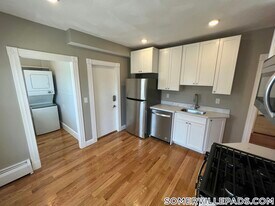 2 Gilson Terrace, Unit 3 in Somerville, MA - Building Photo