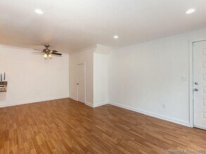 33 Pleasant St in Stamford, CT - Building Photo - Building Photo