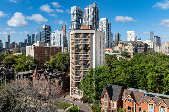 Bradley Courts in Toronto, ON - Building Photo - Building Photo