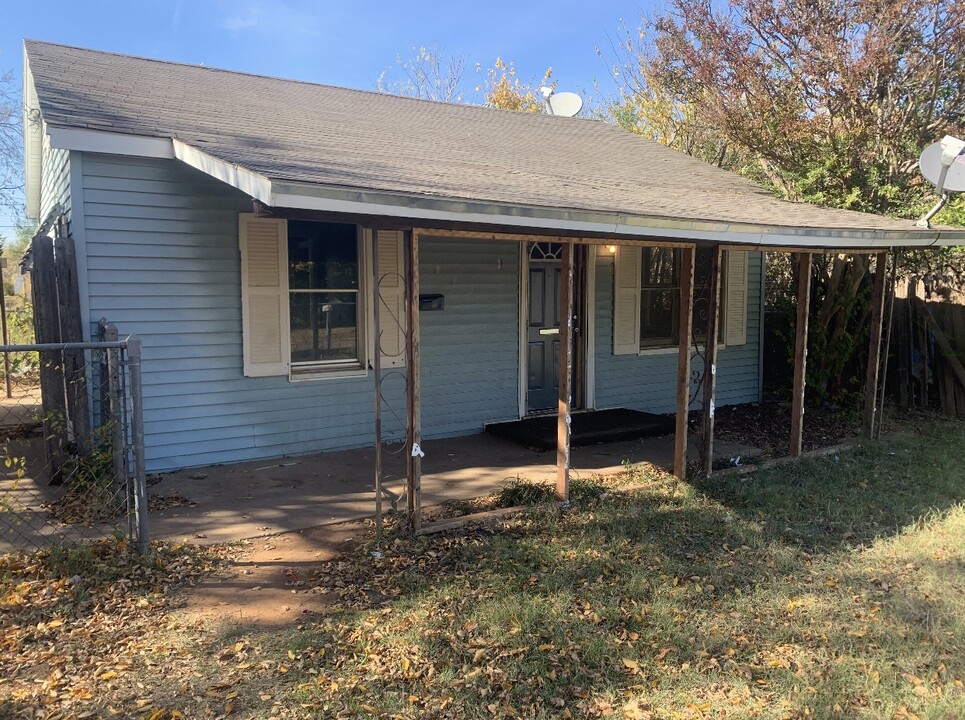 2812 Sherman Rd in Wichita Falls, TX - Building Photo