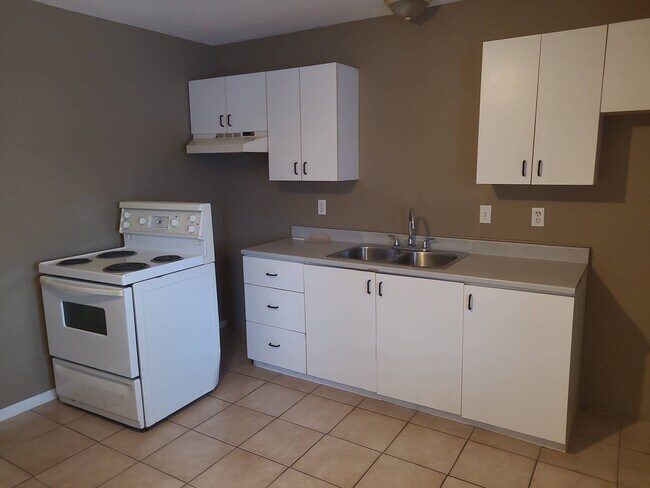 81-81 Rue Principale in Riviere-verte, NB - Building Photo - Building Photo