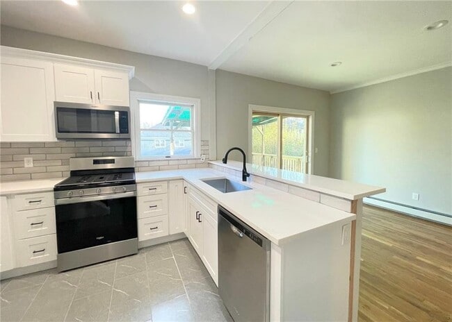 9001 Old Post Rd in Mamaroneck, NY - Building Photo - Building Photo