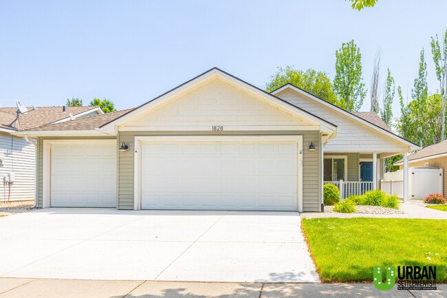 property at 1828 N Cavalier Rd