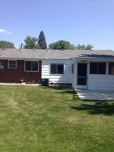 1827 S Reed St in Lakewood, CO - Building Photo - Building Photo