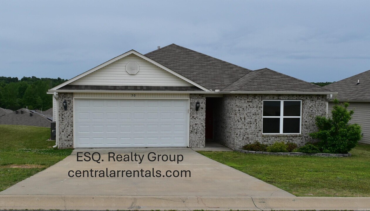 30 Summer Wind Rd in Conway, AR - Foto de edificio