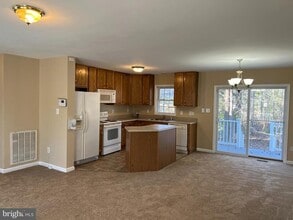 21 Fort King Dr in Colonial Beach, VA - Building Photo - Building Photo
