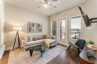 25120 Panther Bend Ct in The Woodlands, TX - Foto de edificio - Building Photo