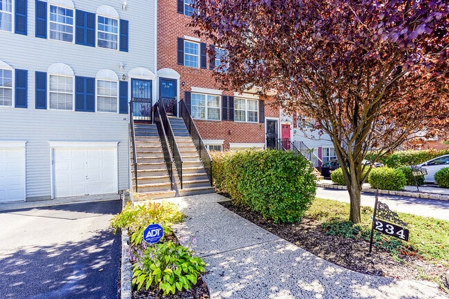 234 Matthews Dr, Unit 2