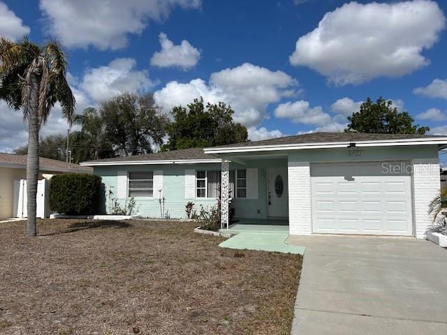 6483 43rd Ave N in Kenneth City, FL - Building Photo - Building Photo