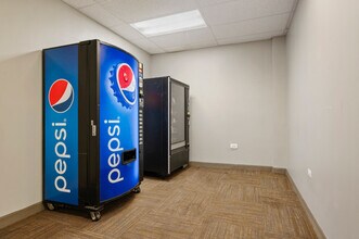 7100 South Shore Apartment Homes in Chicago, IL - Foto de edificio - Building Photo