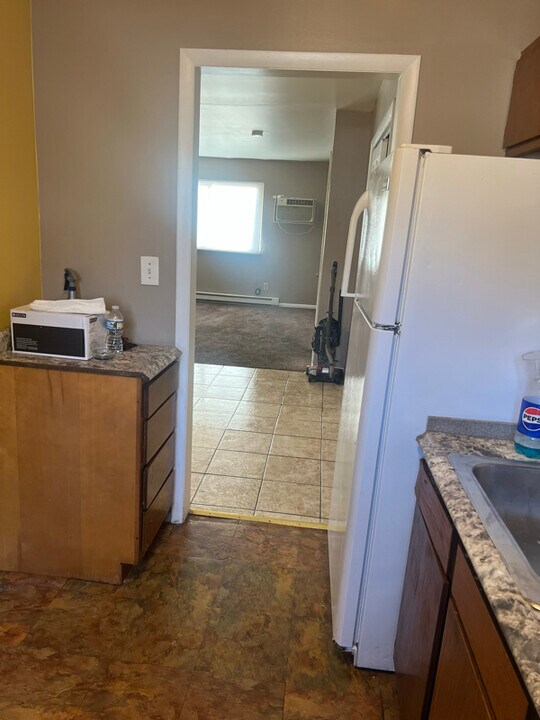 8413 Cottonwood Dr in Cincinnati, OH - Foto de edificio