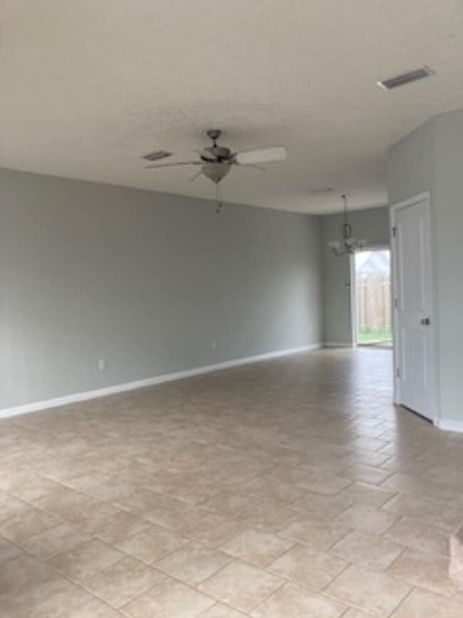 2601 Avondale Ct in Panama City, FL - Building Photo - Building Photo