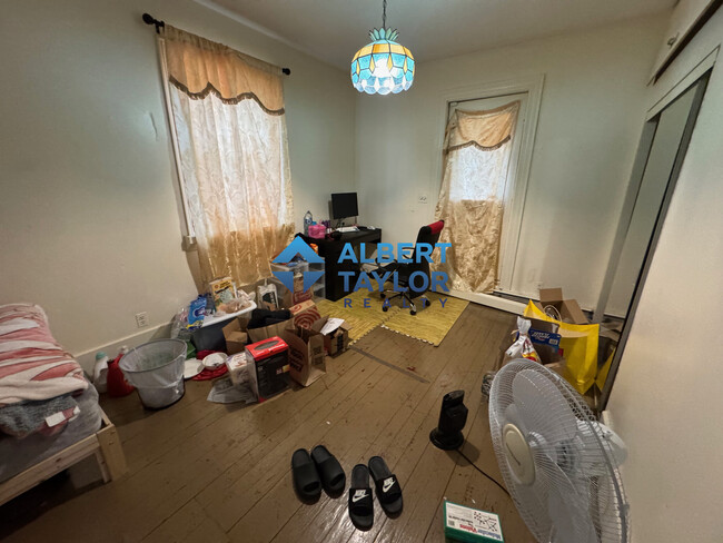 53 Lawn St, Unit 2
