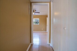 3515 NW 8th Ave in Gainesville, FL - Building Photo - Building Photo