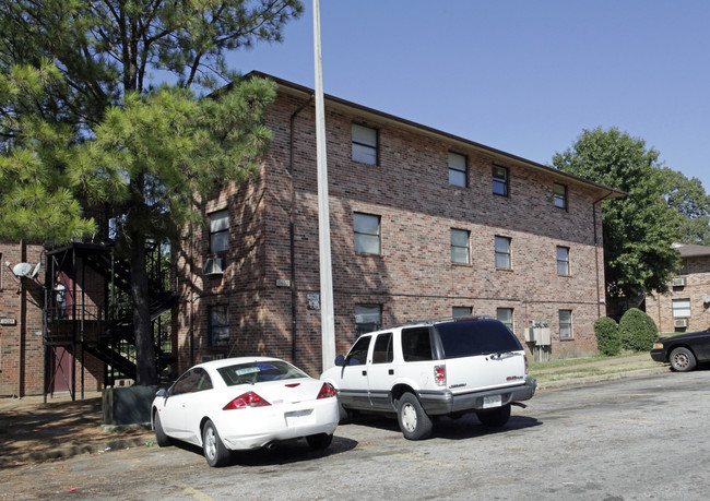 Hillview Village Apartments in Memphis, TN - Foto de edificio - Building Photo