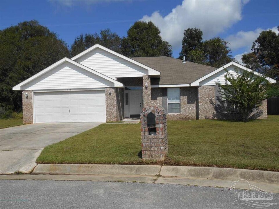6718 Fort Deposit Dr in Pensacola, FL - Building Photo