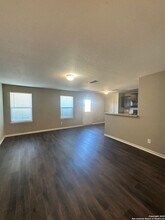 3726 Southton Vw in San Antonio, TX - Building Photo - Building Photo