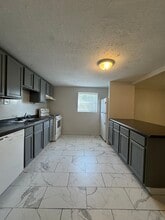 2257 3rd St in Culloden, WV - Foto de edificio - Building Photo