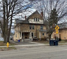 718 W Water St in Elmira, NY - Building Photo
