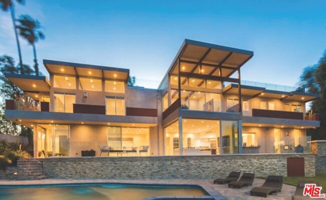 property at 770 Paseo Miramar