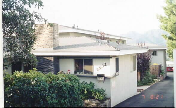 2932 Fairmount Ave in La Crescenta, CA - Building Photo