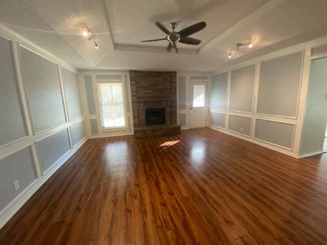 1925 Willow Vale Dr in Fort Worth, TX - Building Photo - Building Photo