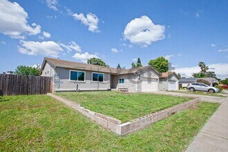 2307 N Cirby Way in Roseville, CA - Building Photo - Building Photo