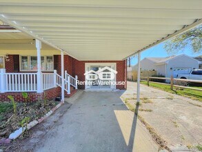 712 Woodstock Rd in Virginia Beach, VA - Building Photo - Building Photo