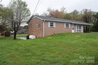 1920 Walt Arney Rd in Lenoir, NC - Building Photo - Building Photo