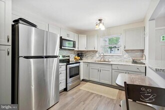 283 Cardigan Terrace in West Chester, PA - Building Photo - Building Photo