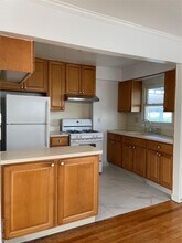 48-15 203rd St in Queens, NY - Building Photo - Building Photo