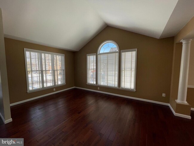 property at 21330 Meadow Field Ct