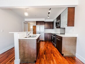 159 Denny Wy, Unit APT 511 in Seattle, WA - Building Photo - Building Photo