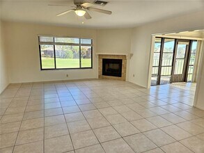 812 Capri Isles Blvd in Venice, FL - Building Photo - Building Photo