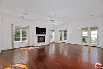 438 Lincoln Blvd in Santa Monica, CA - Building Photo - Building Photo