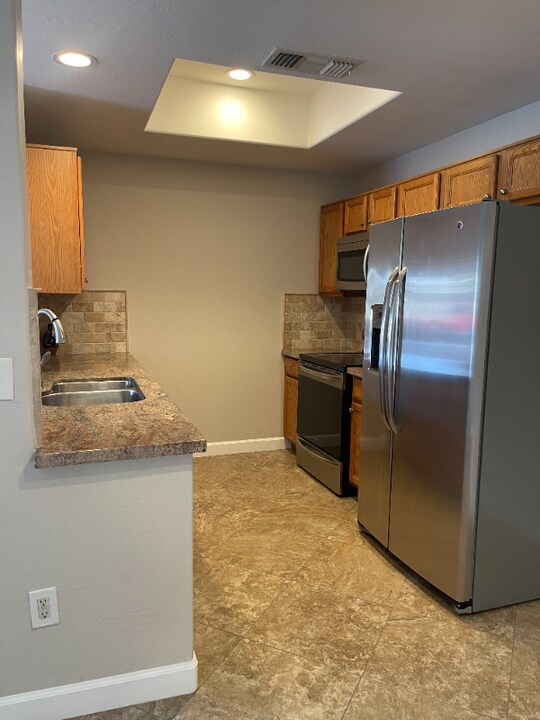 17032 N 16th Dr in Phoenix, AZ - Building Photo