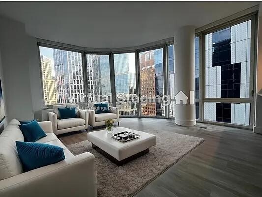 86 Fleet Pl