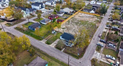 4602 Ward St in Houston, TX - Building Photo - Building Photo