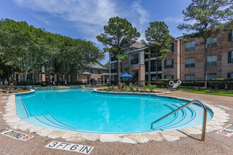 Lexington Apartments in Houston, TX - Building Photo - Building Photo