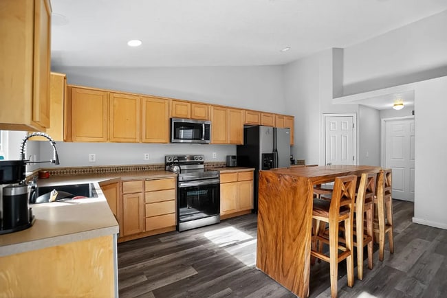 12505 NE 24th St in Vancouver, WA - Foto de edificio - Building Photo