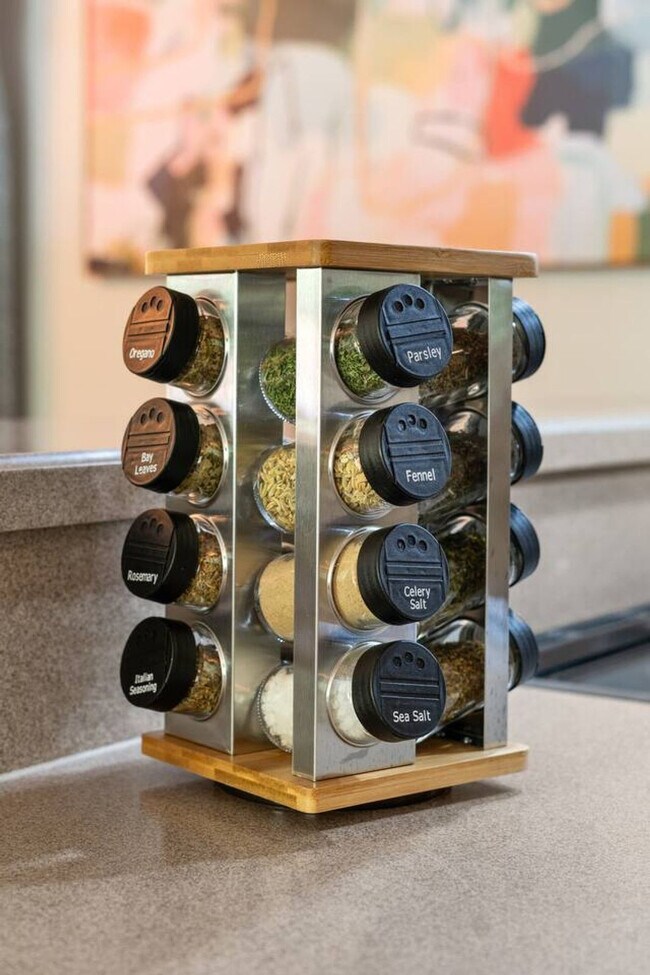 1618 Cooper Lake Rd SE in Smyrna, GA - Building Photo - Building Photo