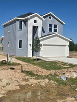 6141 Rd 5503 in Cleveland, TX - Building Photo