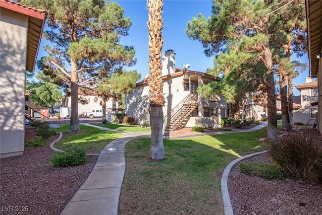 737 Rock Springs Dr in Las Vegas, NV - Building Photo - Building Photo