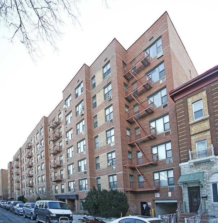 65 Bay 19Th St in Brooklyn, NY - Building Photo