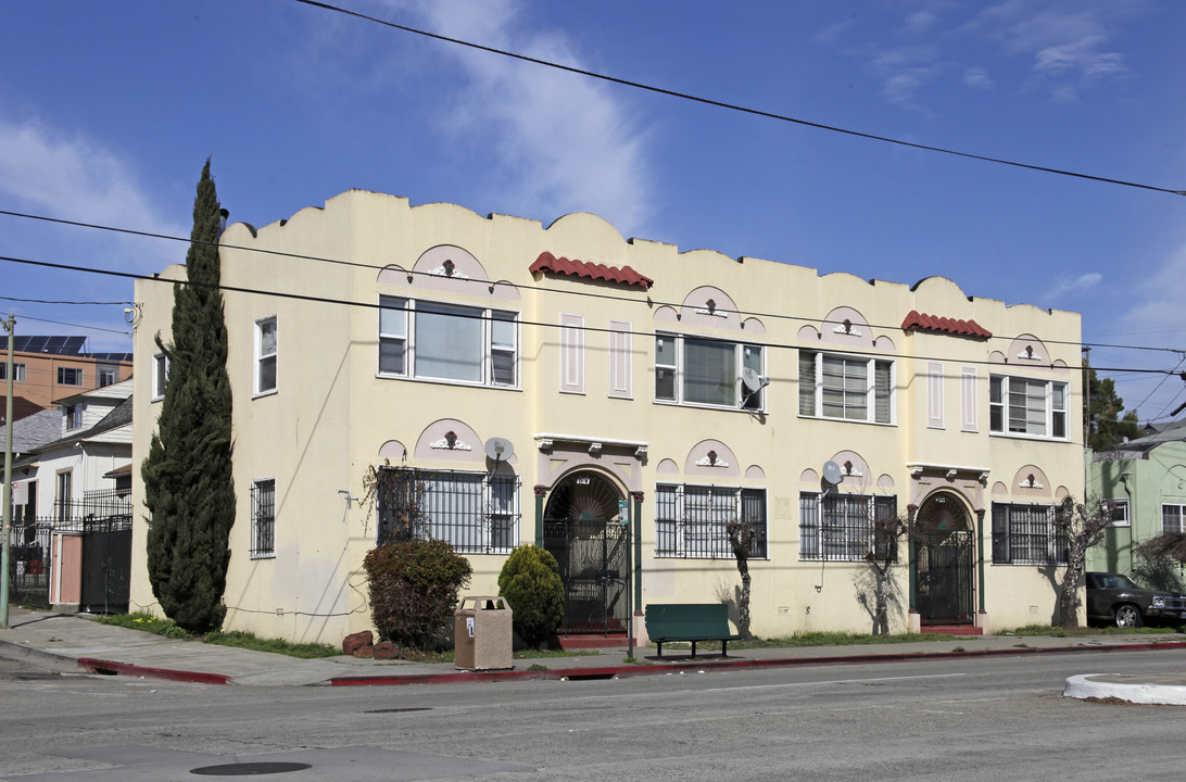 1332 E 19th St in Oakland, CA - Building Photo