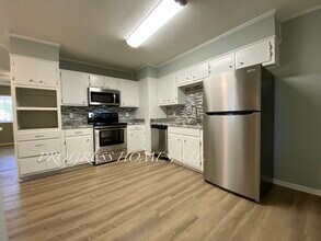 1003 8th Ave SW in Decatur, AL - Foto de edificio - Building Photo