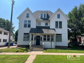 517 W 9th St in Sioux Falls, SD - Building Photo